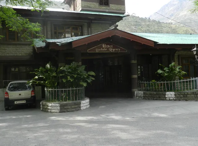 Hotel Bushehar Regency Rampur