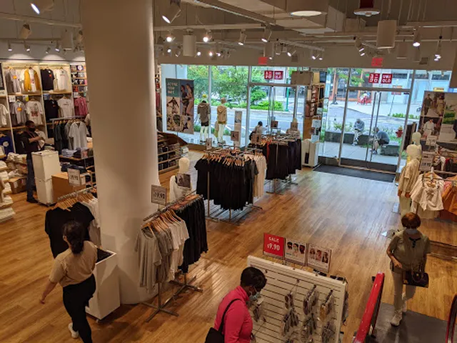 UNIQLO Ridge Hill