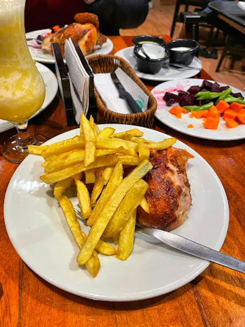 Pardos Chicken Jockey Plaza