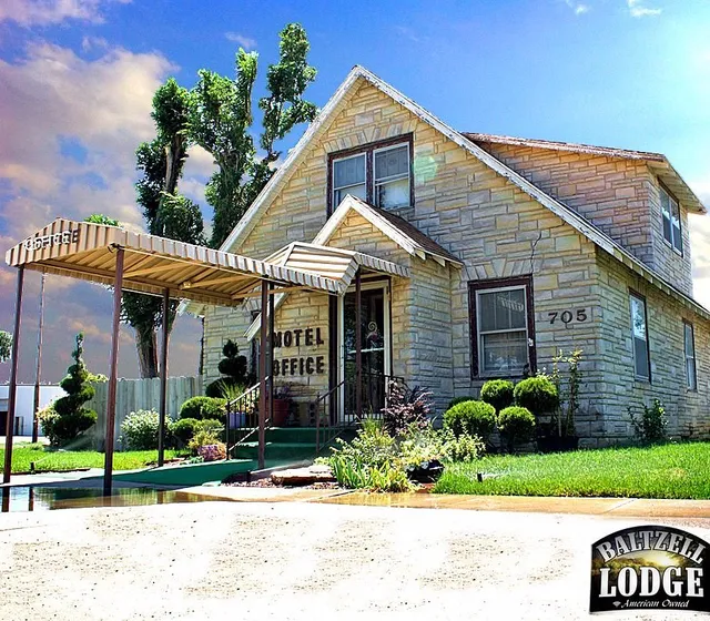 Baltzell Motel
