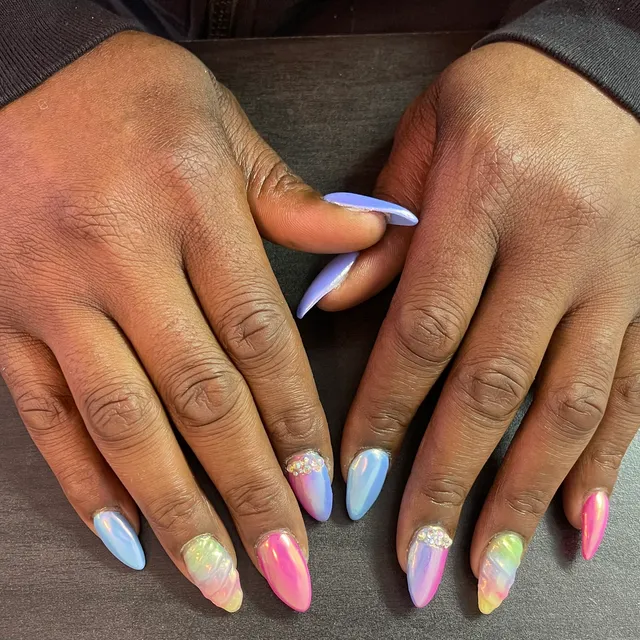 Queen Nails Harrisburg