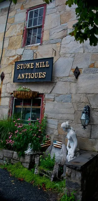 Old Stone Ml Antiques & Treasures