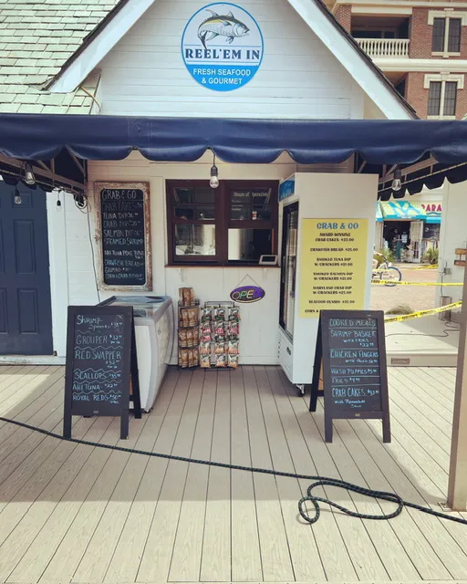 Reel ‘Em In Fresh Seafood and Gourmet of Seacrest located in Peddler's Pavilion on 30A