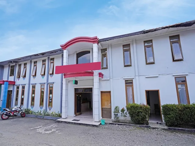 Super OYO 91350 Garden Hostel