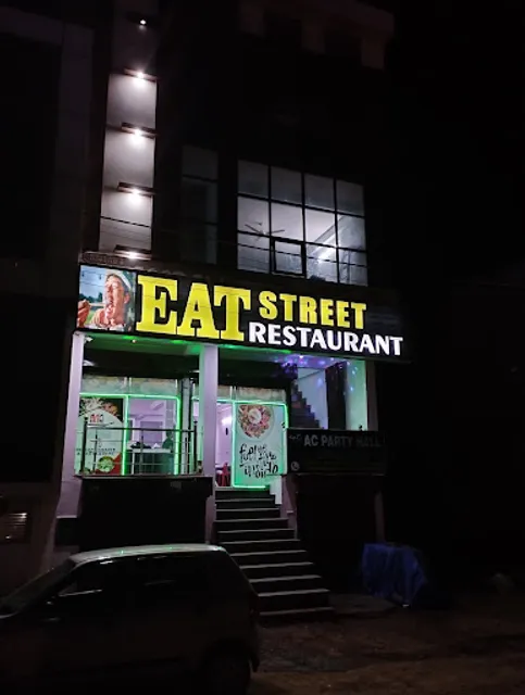 EAT STREET RESTAURANT