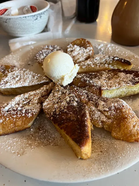 Crumbl - Hillsboro Village