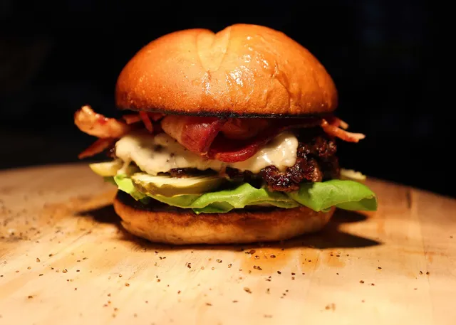 Bisou Bar and Bistro