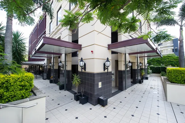 Student Living - Shafston