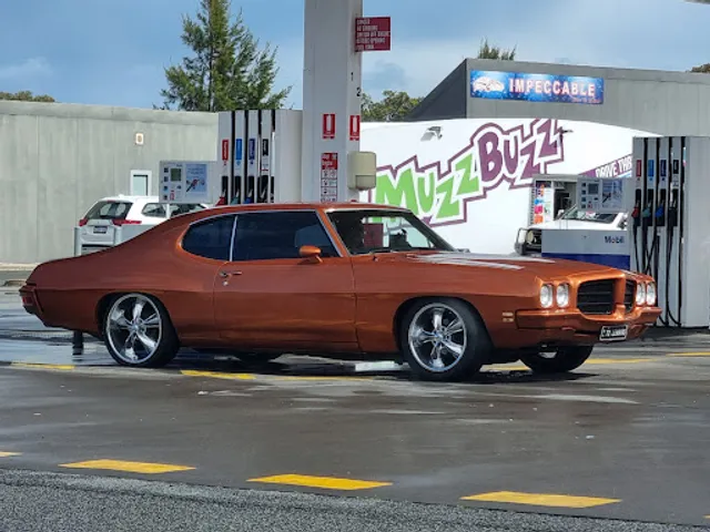 Muzz Buzz - Dixon Road