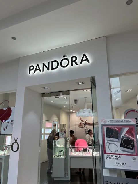Pandora Midland Park Mall