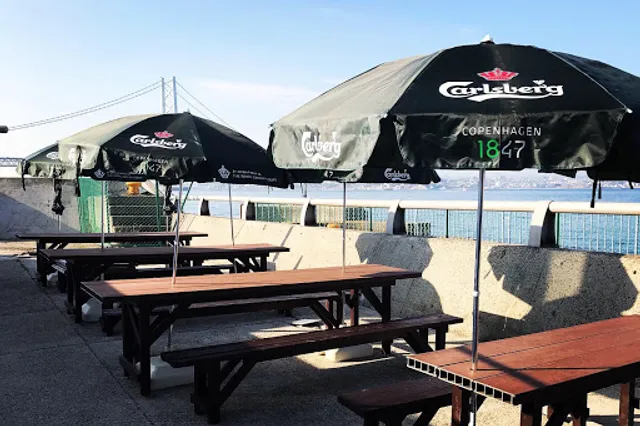 漁師めし友明丸 淡路島岩屋漁業協同組合