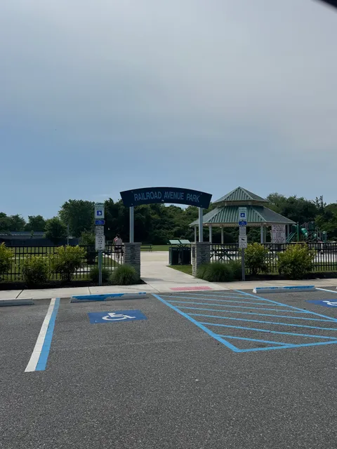 Railroad Avenue Park