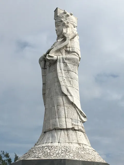 A-Má Goddess Statue