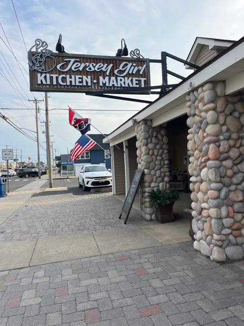 THE KITCHEN & MARKET