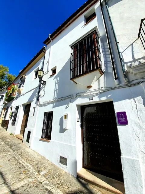 Almocabar Luxury Apartment