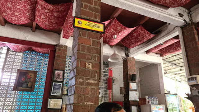 Bebek & Ayam Goreng Pak Ndut