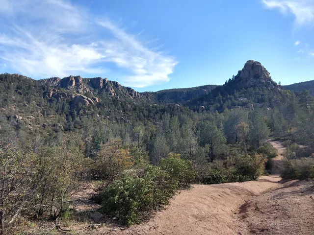 The Boulders Loop Trailhead
