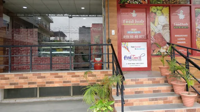 Queenie's FOODHUB (Let's make the day delicious)