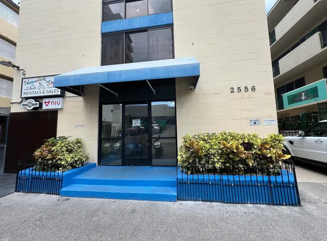 Waikiki Beachside Hostel