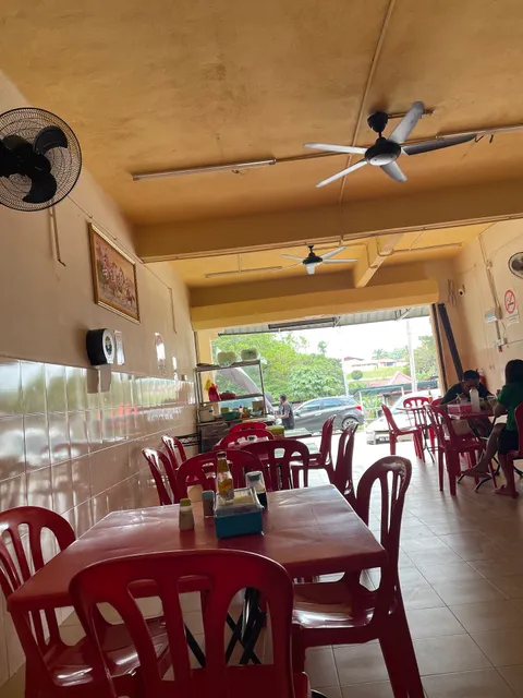 YI YI FATT restaurant