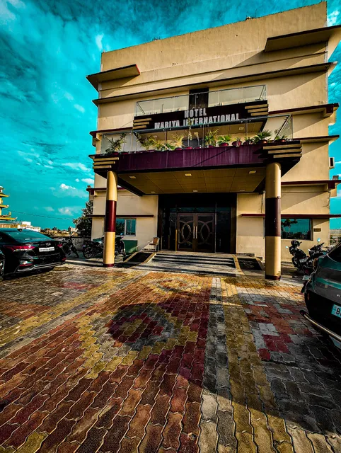 Hotel Mariya International