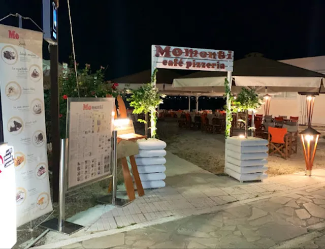 Momenti Cafe Pizzeria Play Room Παιδοτοπος