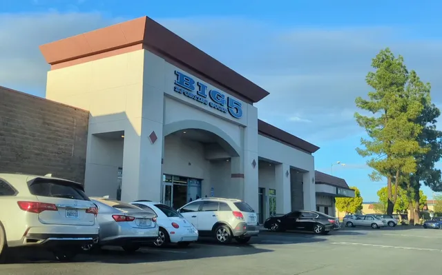 Big 5 Sporting Goods