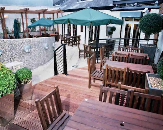 Yr Ieuan Ap Iago - JD Wetherspoon