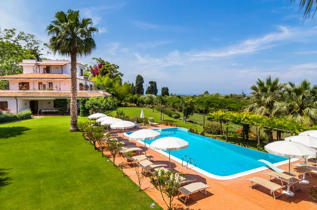 Villa Donnafugata Tropea - Group Holidays, Weddings, Retreats