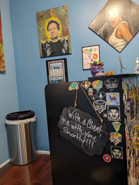 Liquid Jewels Piercing Studio