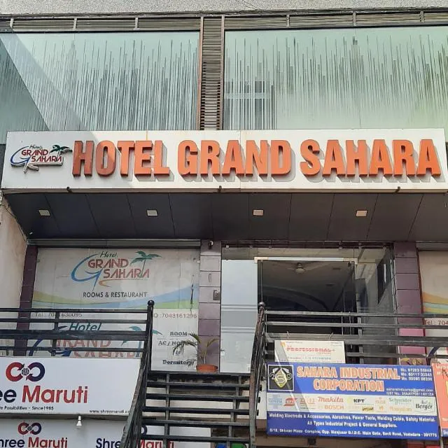 OYO 13776 Hotel Grand Sahara