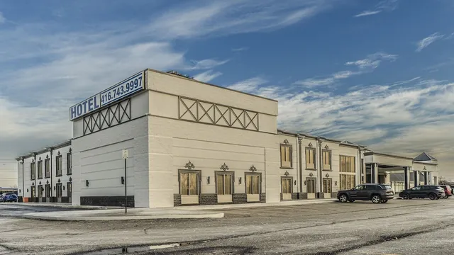 Woodbine Hotel & Suites