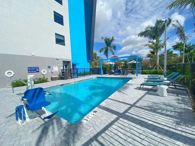 Tru by Hilton Miramar