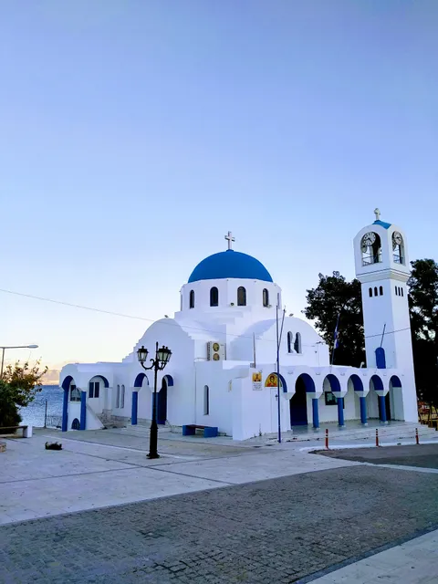 Ιερός Ναός Αγίου Νικολάου Σεληνίων Σαλαμίνας