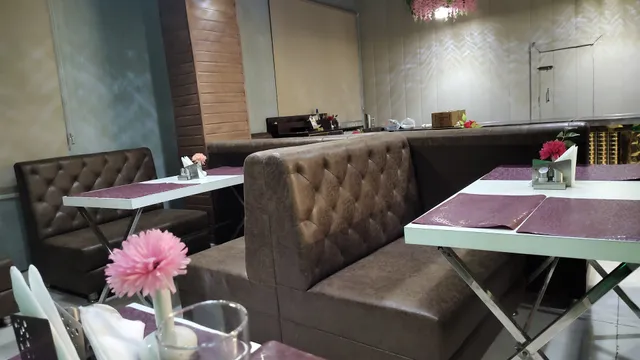 NAMASTE INDIA "A Family Resturant"