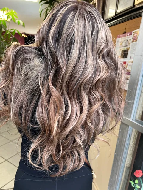 Maggie’s Beauty Salon