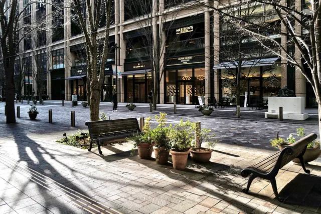 Marunouchi Naka-dori St.