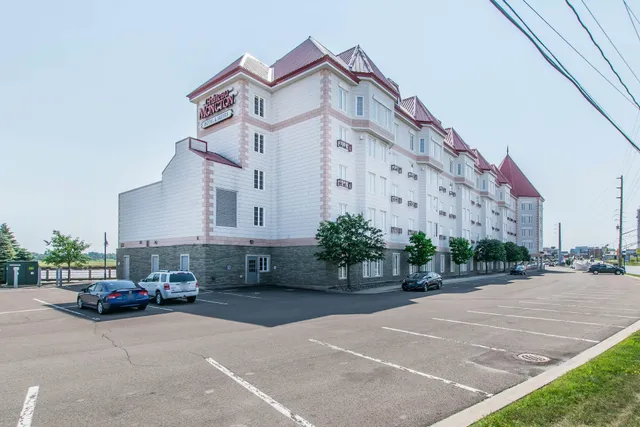 Chateau Moncton Hotel & Suites
