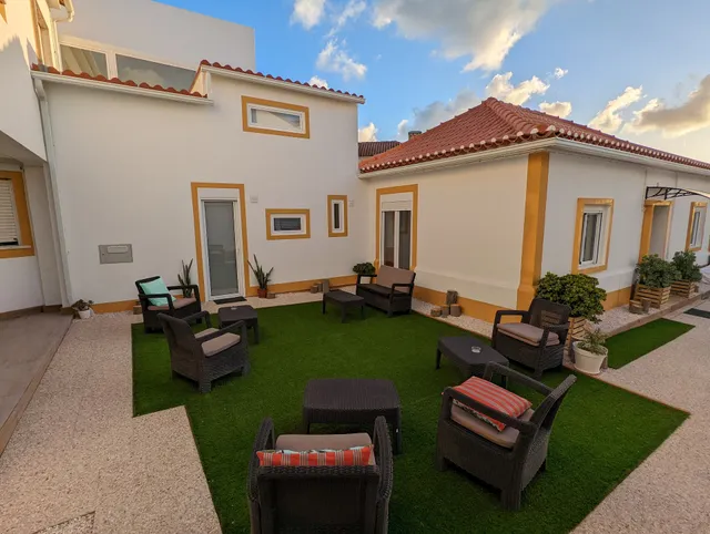 Family Surf Home - Hostel - Ericeira