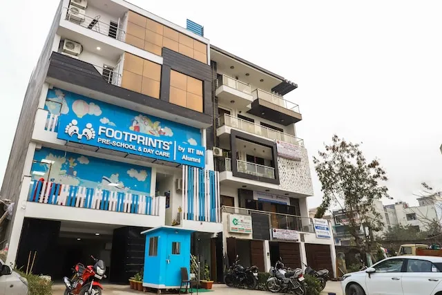 OYO Kavya Residency Near Indira Gandhi International Airport