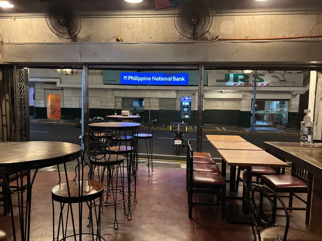 Fred's Revolucion-Escolta