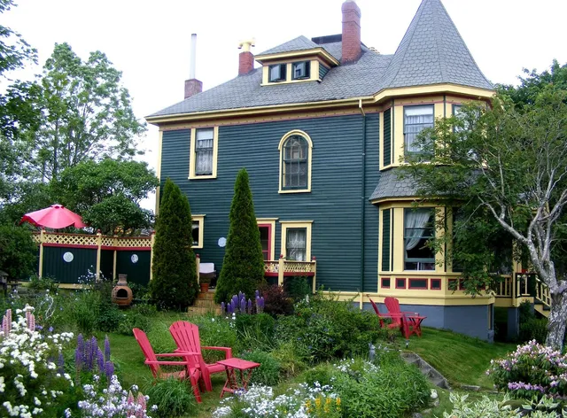 Rothesay House Heritage Inn Bed & Breakfast