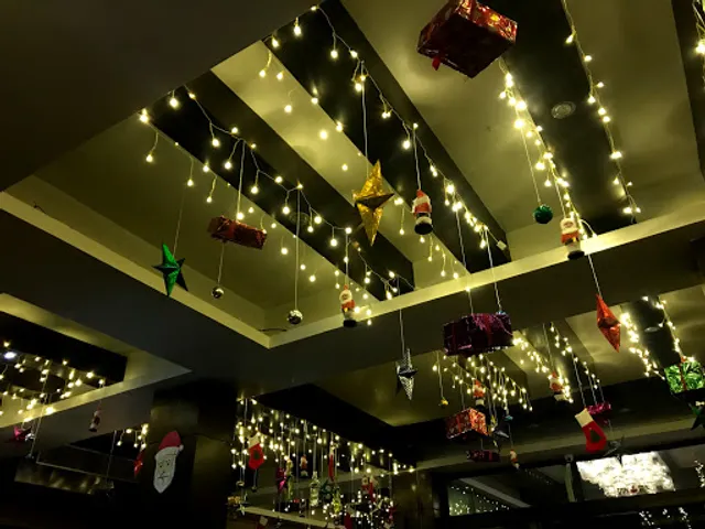 WELCOME HOTEL & RESTAURANT – BEST DINE-IN FAMILY RESTAURANT IN CHINSURAH | FAST FOOD, INDIAN, TANDOORI, CONTINENTAL, CHINESE