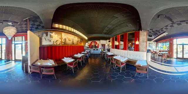 Matteo Trattoria & Pizzeria