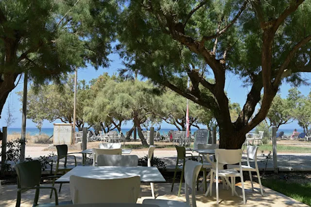 thalassaki beach bar restaurant