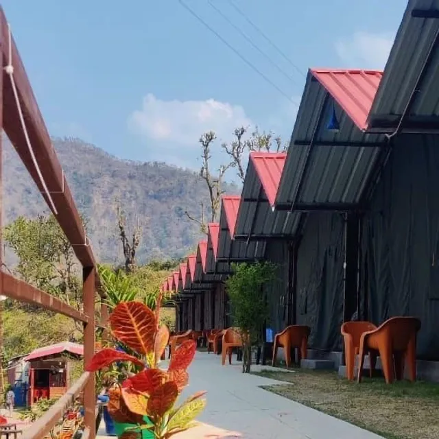Blue Nature Camping & Resorts – Luxury Camping in Shivpuri, Rishikesh