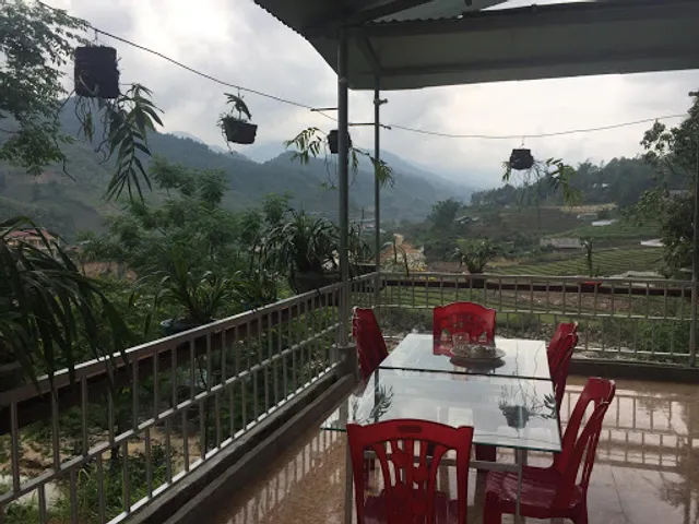 Ban Ho Lake View, Food And Drinks