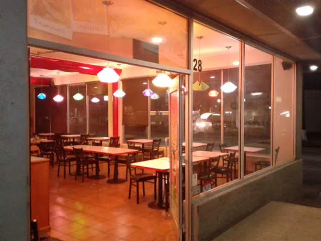 Los Hijos del Sushi Restaurant