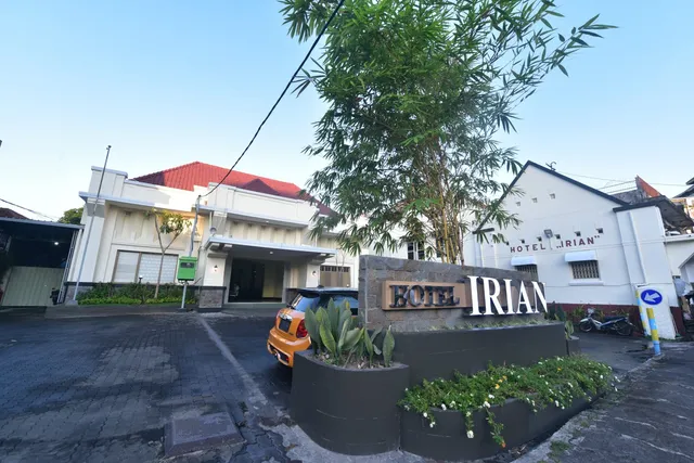 Irian Hotel