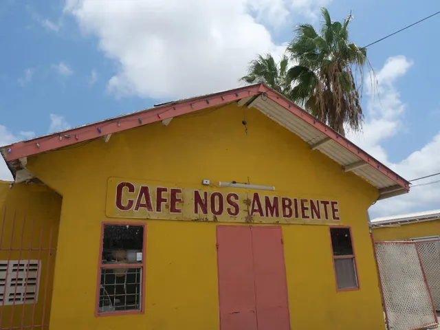 Nos Ambiente Restaurant